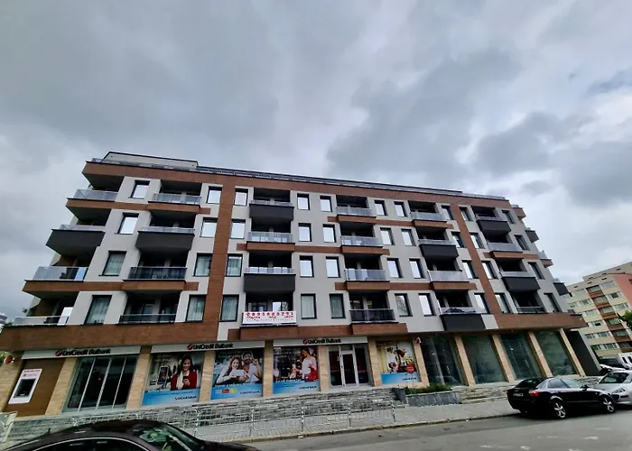 Best Family & Private Parking ソフィア